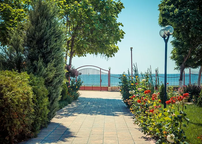 Riviera 4* رافدا