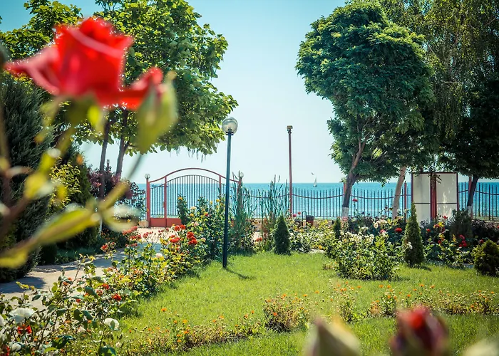 فندق Riviera رافدا