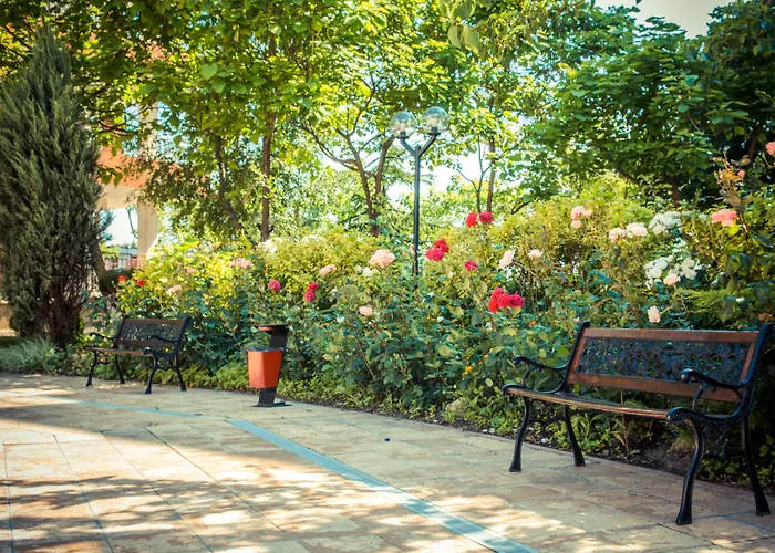 فندق Riviera رافدا